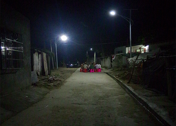 農(nóng)村太陽(yáng)能路燈夜間照明效果